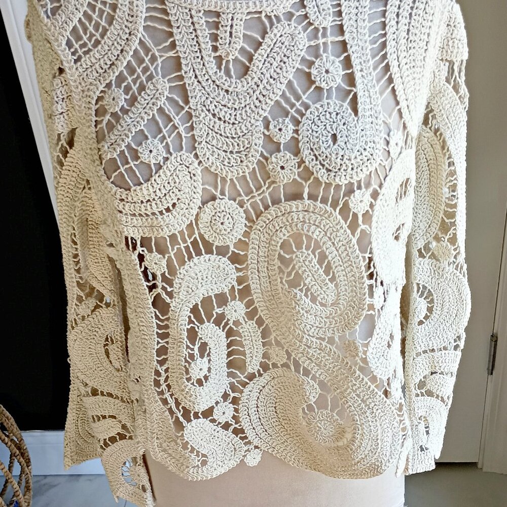 ANTHRO'S SOLITAIRE CROCHET PULLOVER TOP - Picture 2 of 5